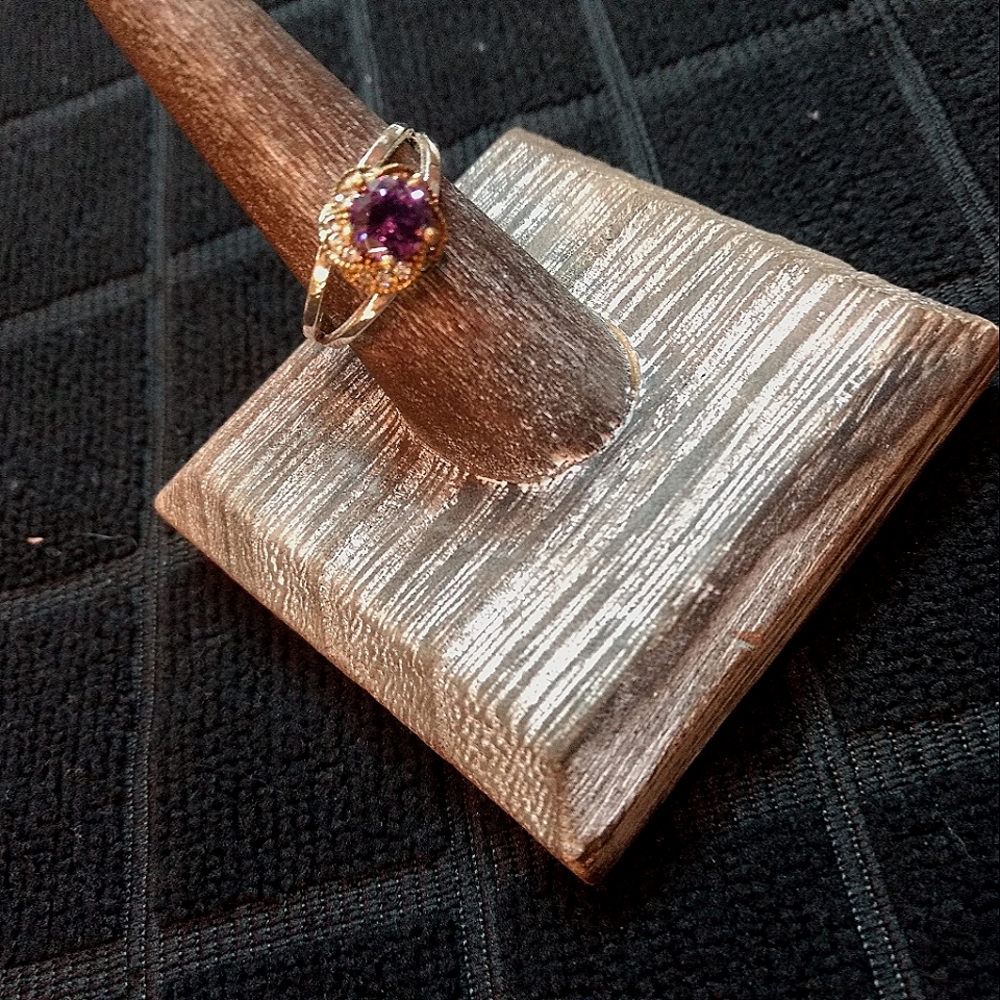 Super beautiful Amethyst rose/ spiral ring with diamonds spiraling